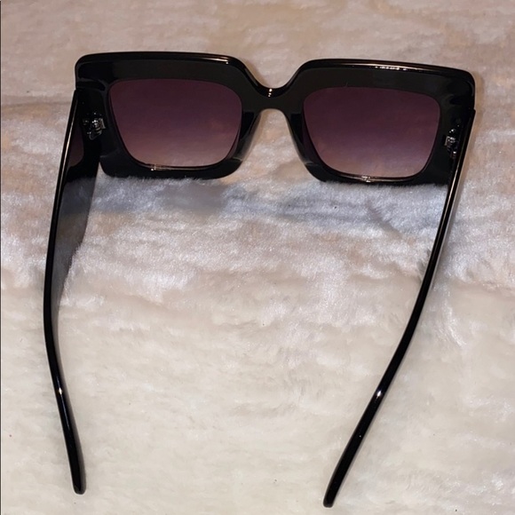 Luxury oversized rhinestone fashion sunglasses - Picture 5 of 10